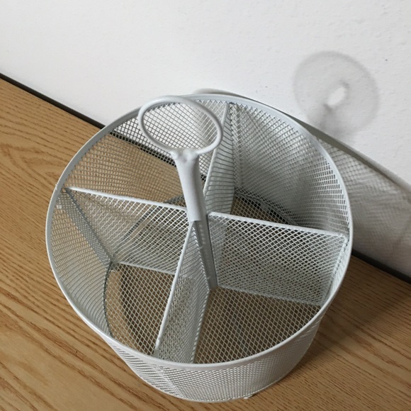 New White Metal Mesh 4 Compartment Organizer 6” tall 7.5” across the top - Picture 3 of 4